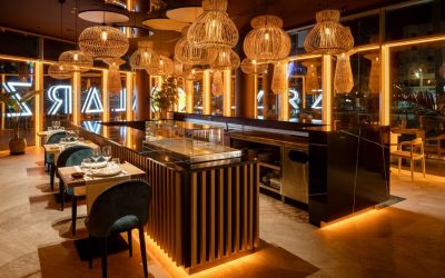 Alarz Bahía Club, el restaurante que refleja en su interior la calidez en una isla