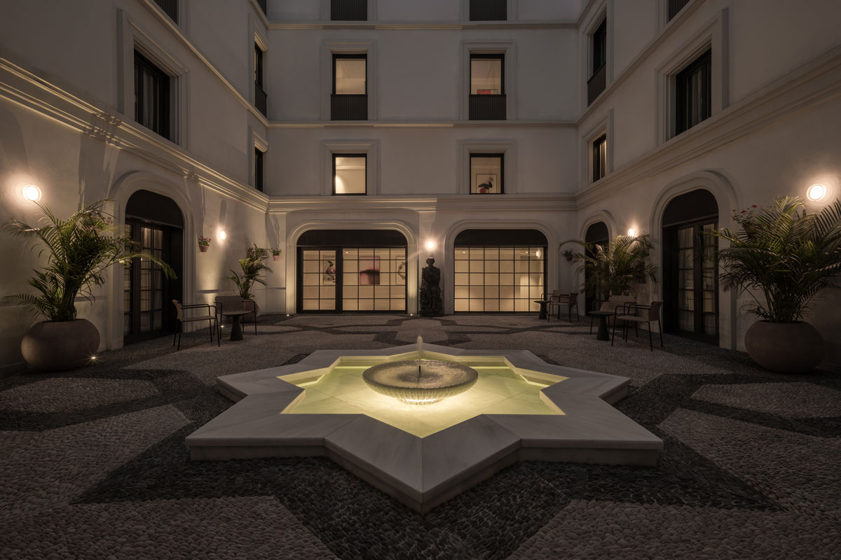 Hotel Becquer, Sevilla, linear lighting, Lluria