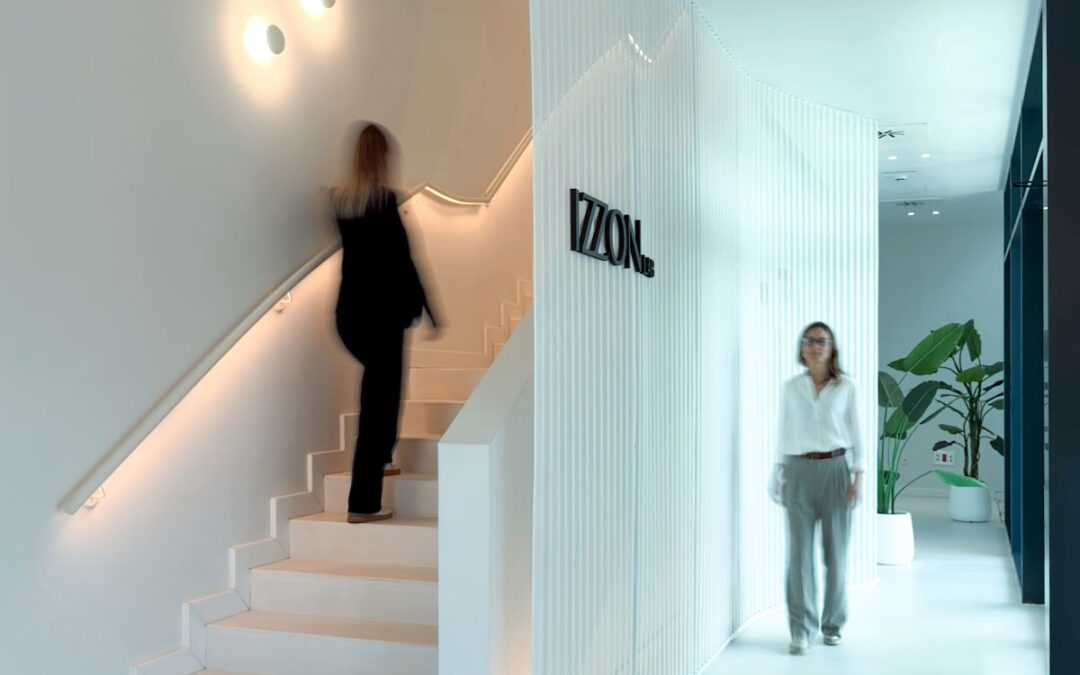 IZZON Lab, Lluria, iluminación lineal oficinas