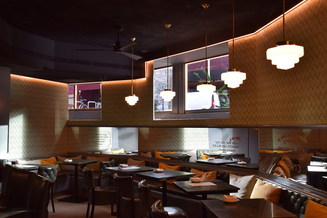 Bar Vint-i-Quatre